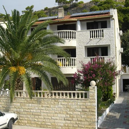 Studio Apartmani Topic Omiš Zewnętrze zdjęcie